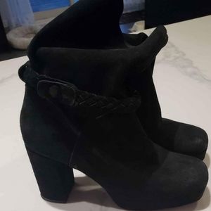 Free people black boots size 7
